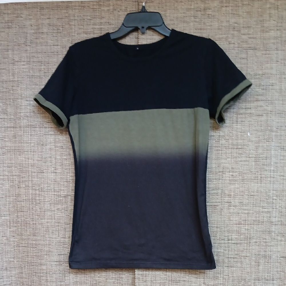 Stylish Black and Green Women's Cotton Tee Shirt
